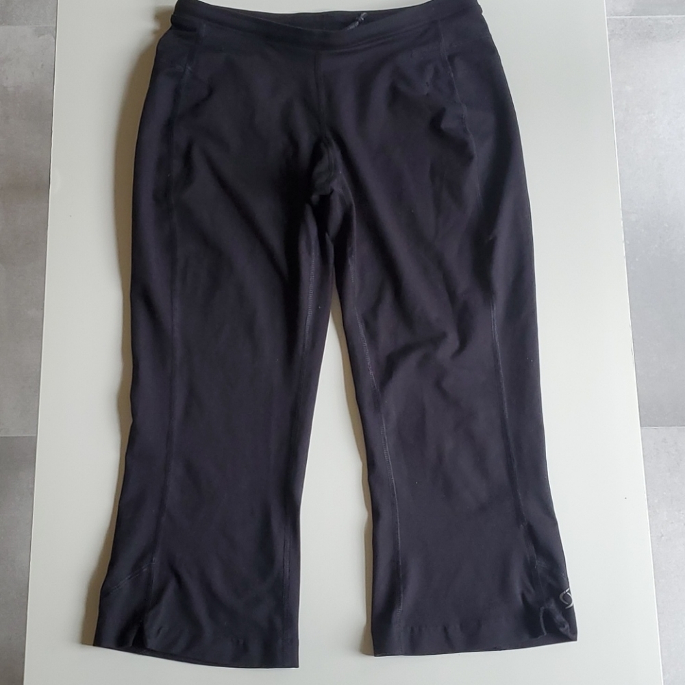 Moving comfort Capri leggings